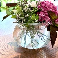 花瓶の花,寒冷地,林の中,テントの画像