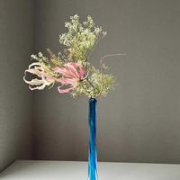 グロリオーサ,かすみ草,タラスピ(ナズナ、ペンペン草),いけばな,草月流の画像