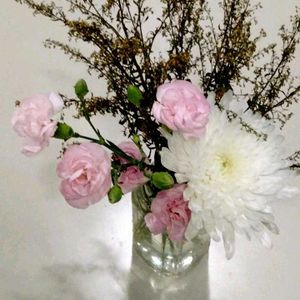 キク,スプレーカーネーション,ソリダコ,仏壇の供花,横浜の家の画像