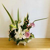 カーネーション,カサブランカ,ニューサイラン,リョウブ,ヒベリカムの画像