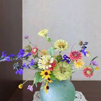 オトギリソウ,ガイラルディア,ジニア,メドーセージ,ヘレニウム　オータムロリポップの画像