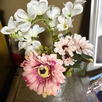 造花です,造花です,造花,仏壇の花,朝から暑いの画像