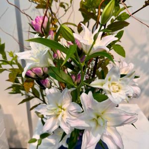 リンドウ,桜吹雪,いけばな,八重の百合,ピンクワールドへ ようこその画像