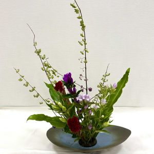 ケイトウ,ムラサキシキブ,リンドウ,タニワタリ,生け花の画像