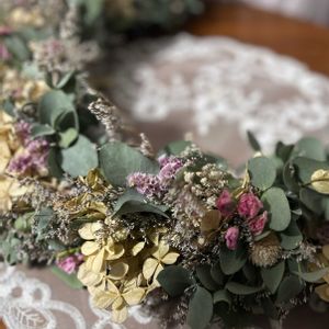 スターチス,ユーカリ グニー,ミニ薔薇,花のある暮らし,ガーランドの画像