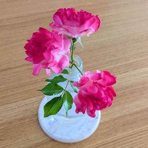 ミニバラ,切り花のバラ,切り花,お花のある暮らし,リビング・ダイニングの画像